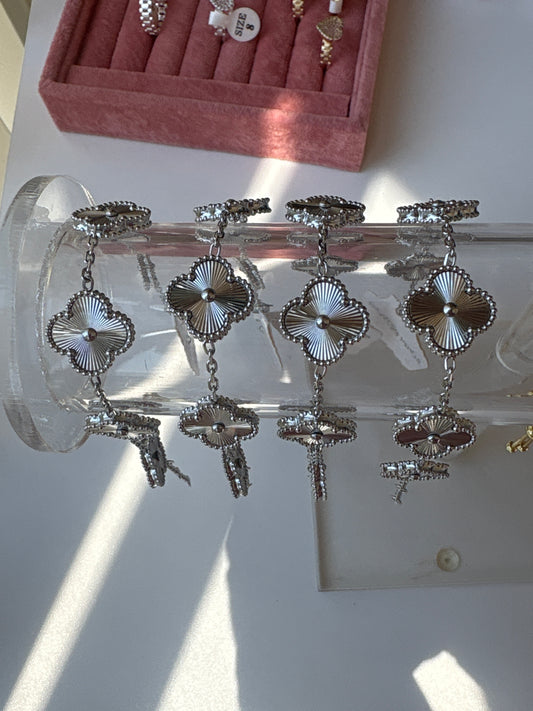 5 Clover Bracelet